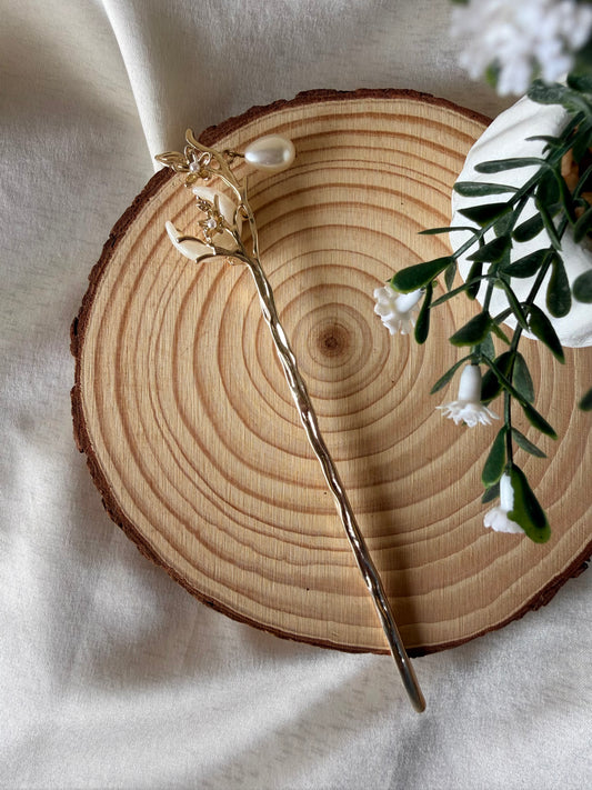 Crescent Hair Pin